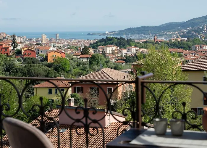 Residenza La Guercia Seaview 5 Terre Ac * La Spezia